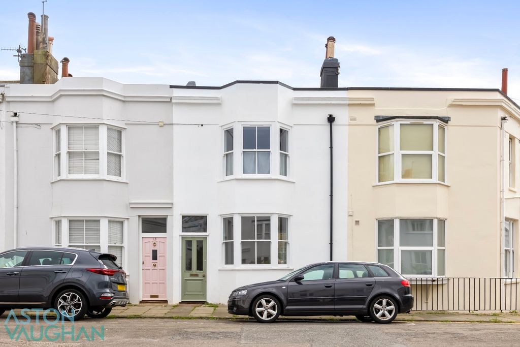Property photo 1 of 12 5220190