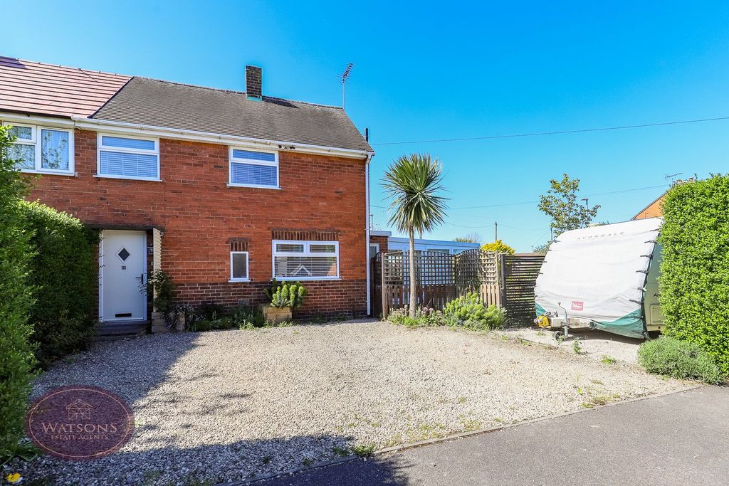 Property photo 1 of 32