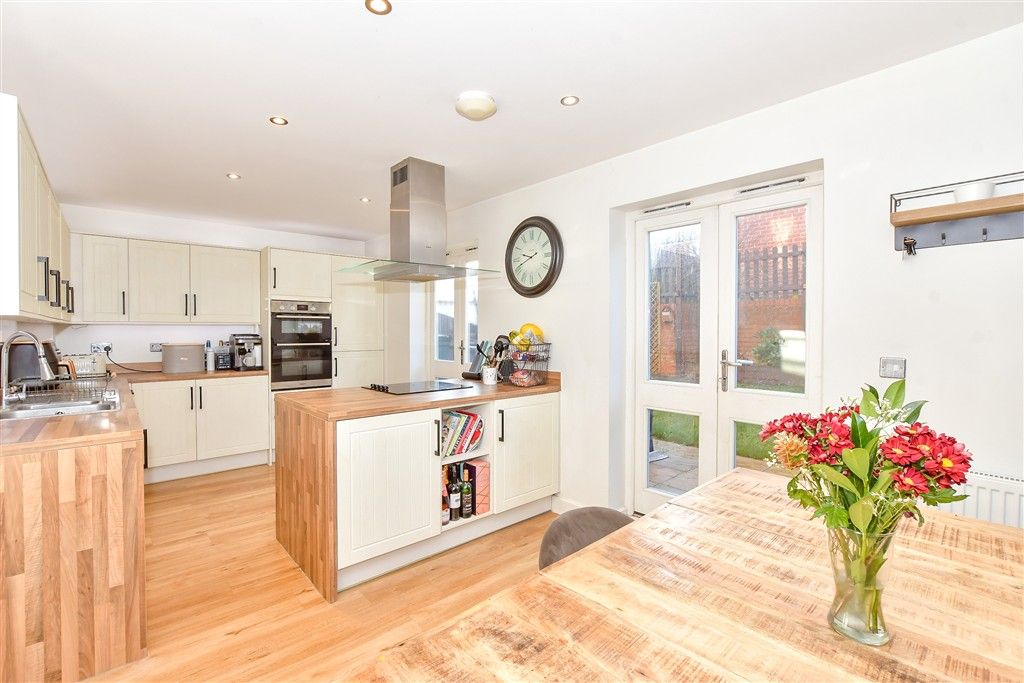 Property photo 3 of 13 Kitchen