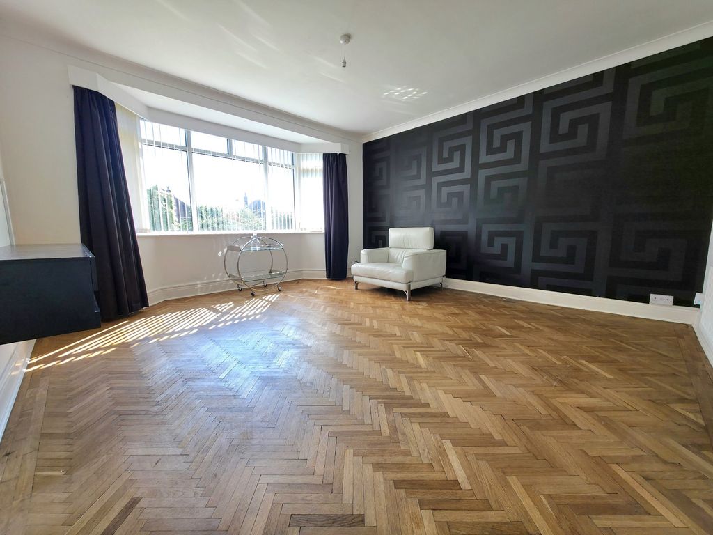 Property photo 3 of 11 Not Specified