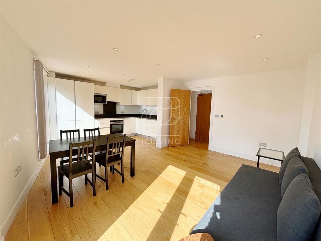 Property photo 1 of 11 c948305469cd3De74Aeae265487B7888.Jpg