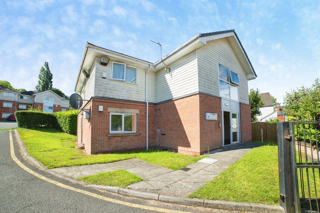 Property photo 1 of 15