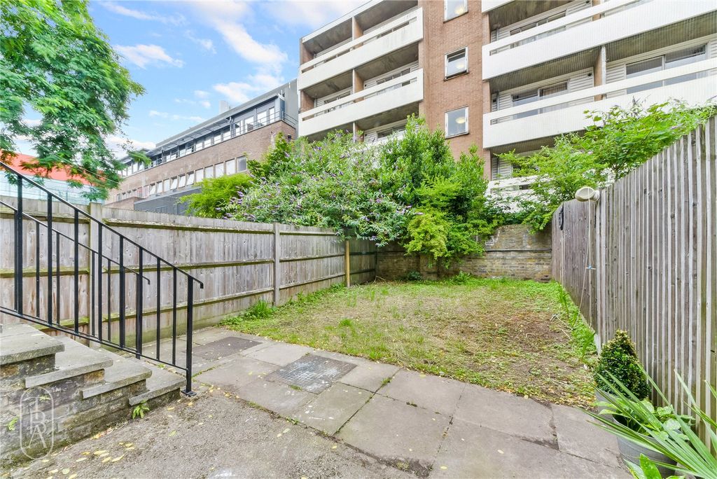 Property photo 3 of 12 Picture No. 16