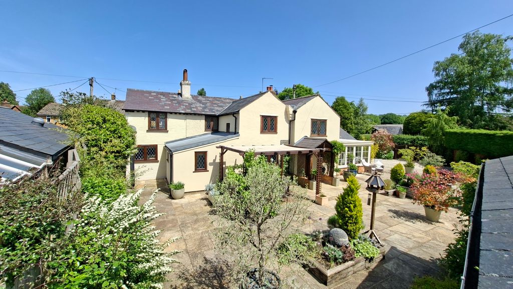 Property photo 2 of 22