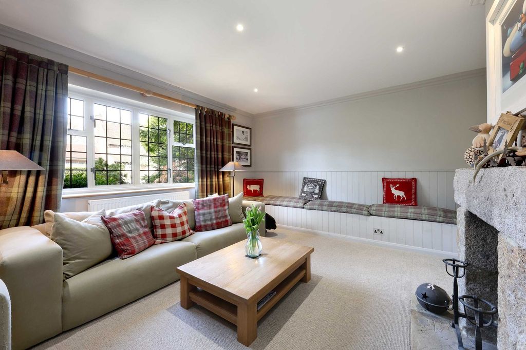 Additional image 9 of 6 bed detached house for saleHogback Wood Road, Beaconsfield, Buckinghamshire HP9