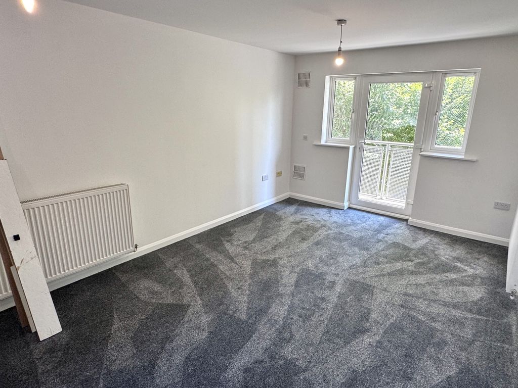Property photo 3 of 7 Img_5111