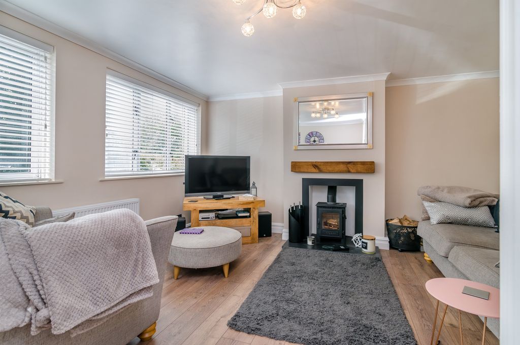 Property photo 3 of 19