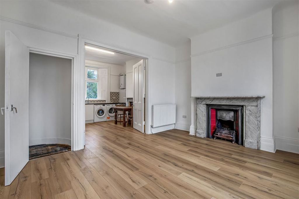 Property photo 2 of 4