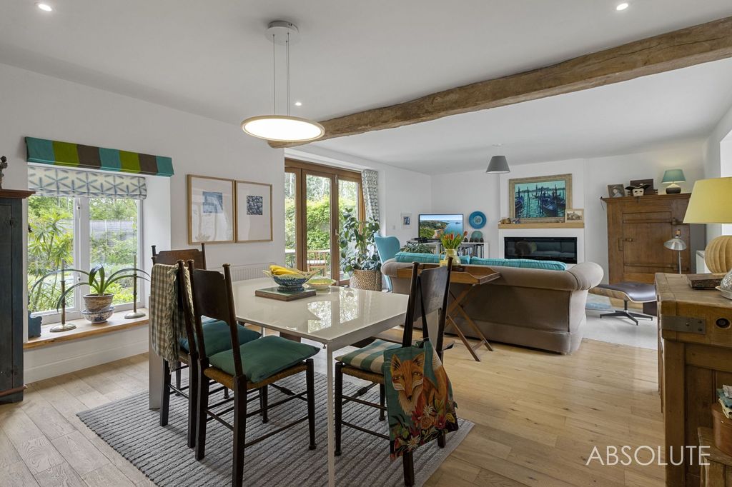 Property photo 3 of 36