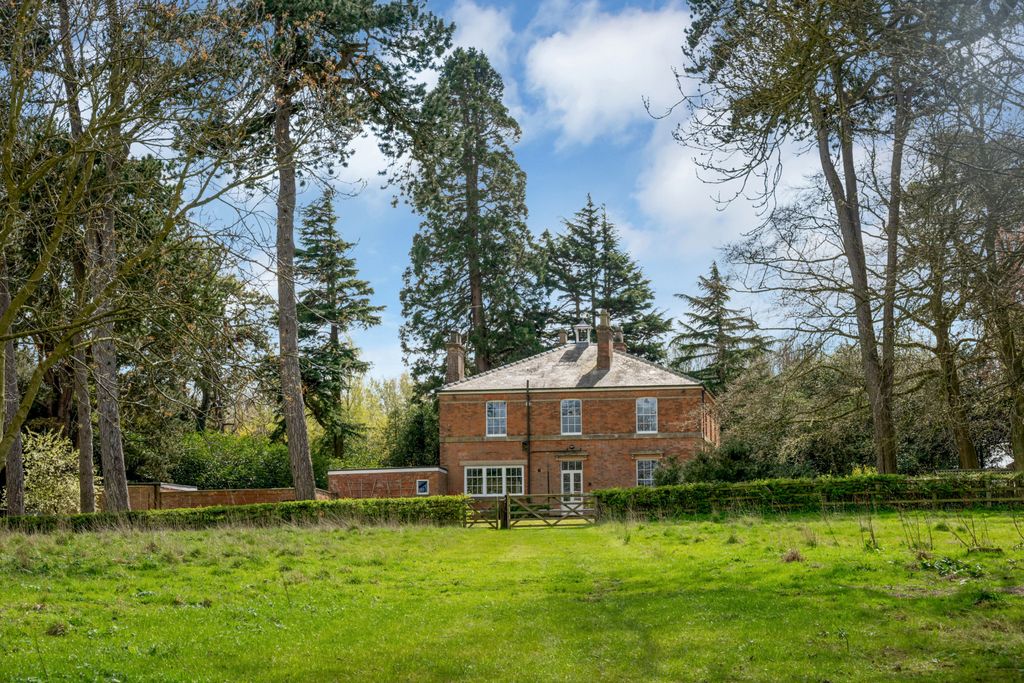 Property photo 2 of 23 Tathwell Grange