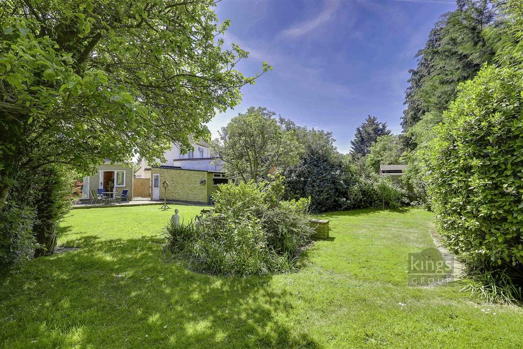 Property photo 2 of 19