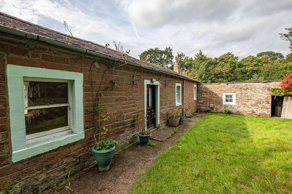 Property photo 2 of 32