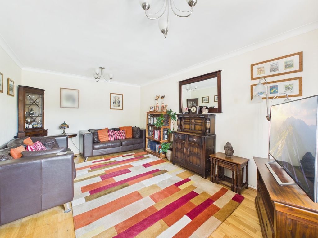 Property photo 3 of 18