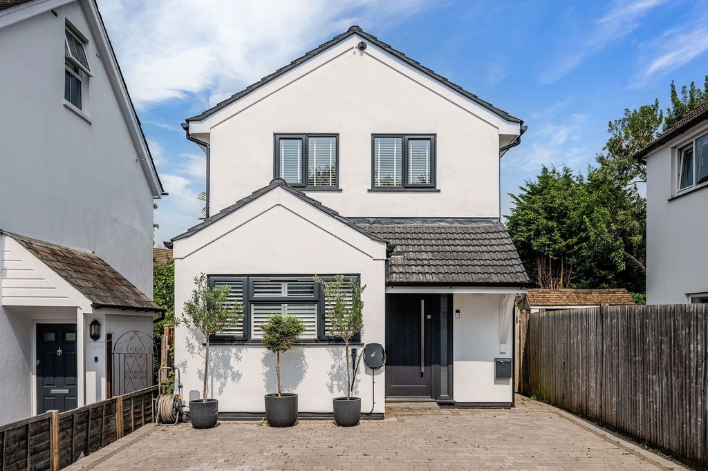 Property photo 1 of 16