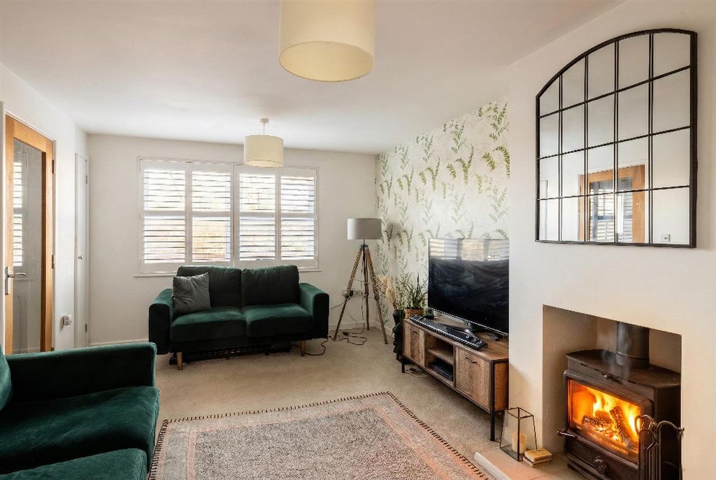 Property photo 2 of 22