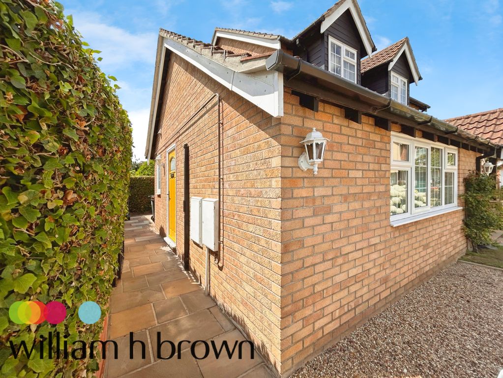 Property photo 1 of 8 Front
