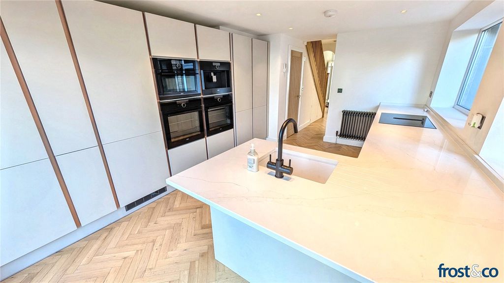 Property photo 3 of 13 Kitchen