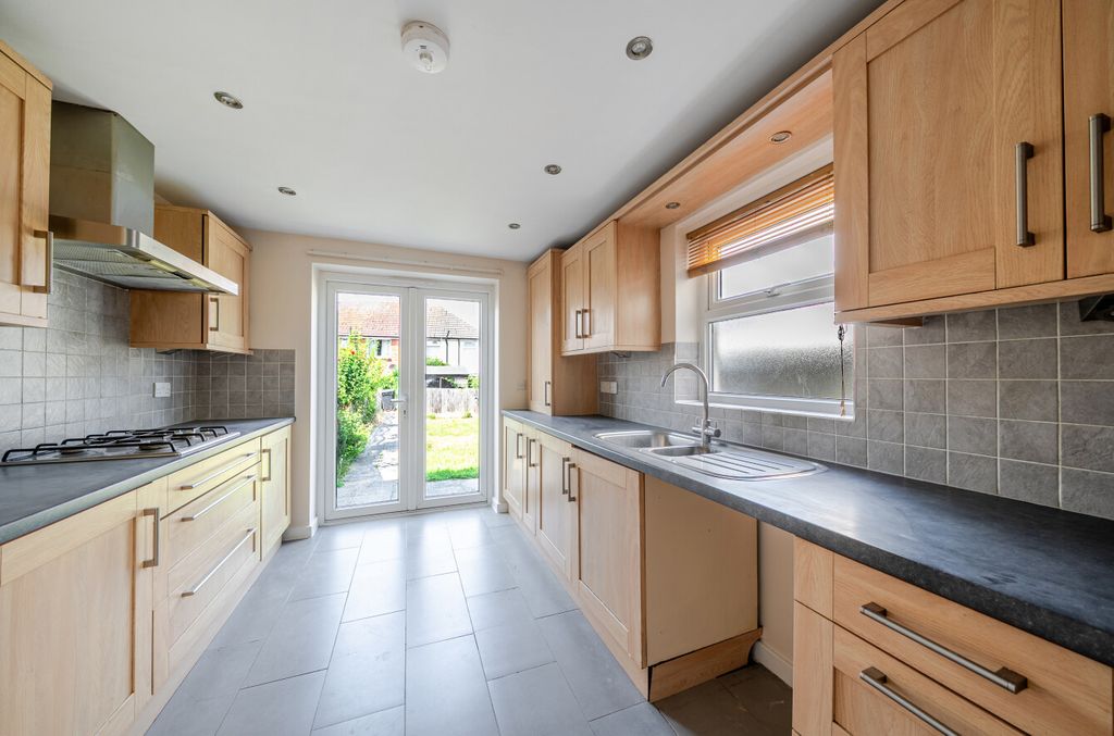 Property photo 3 of 11 23-6A5A362c46F1E-...
