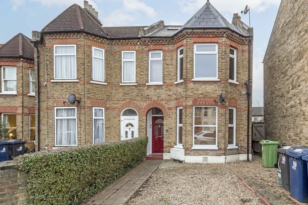 Property photo 1 of 5