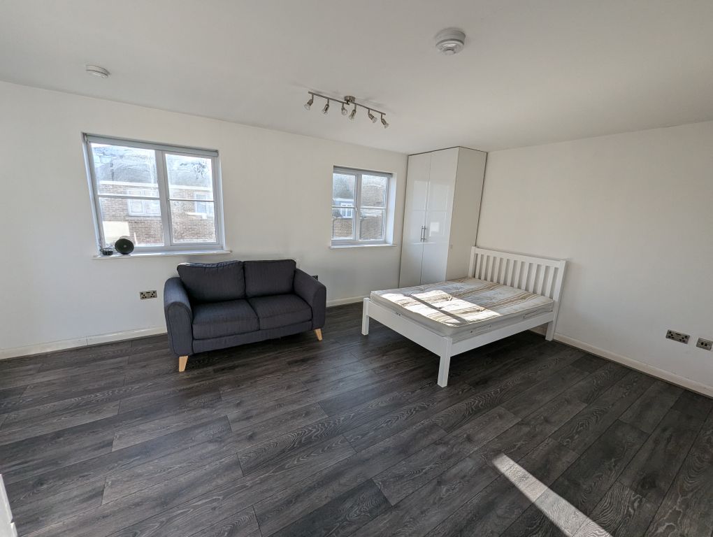 Property photo 1 of 5