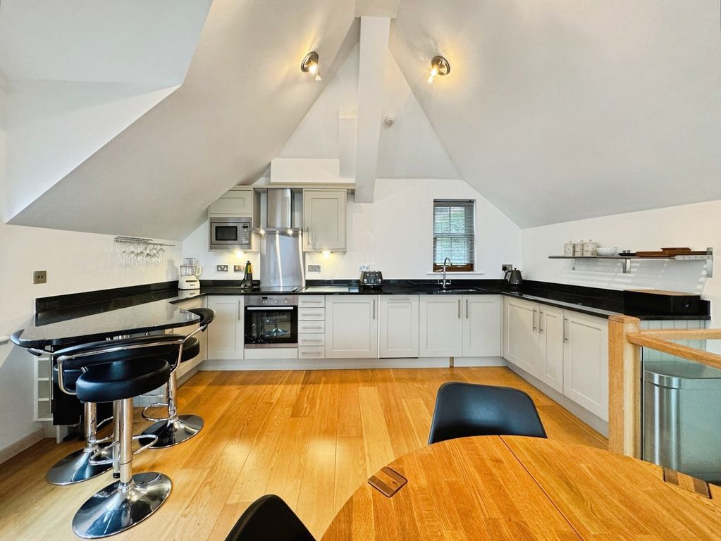 Property photo 3 of 25 Pbox-Img.Jpg