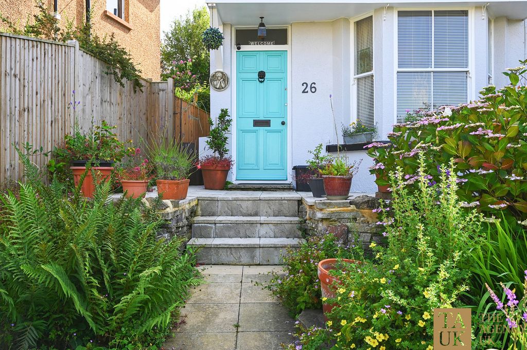 Property photo 1 of 25