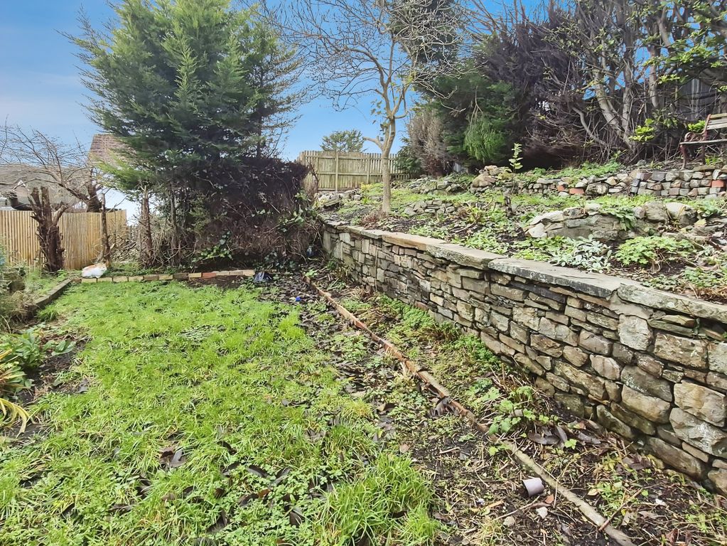 Property photo 2 of 25 Garden