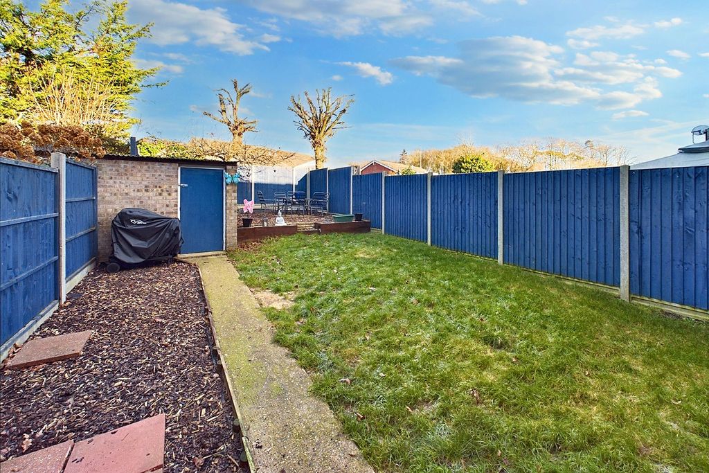 Property photo 3 of 12