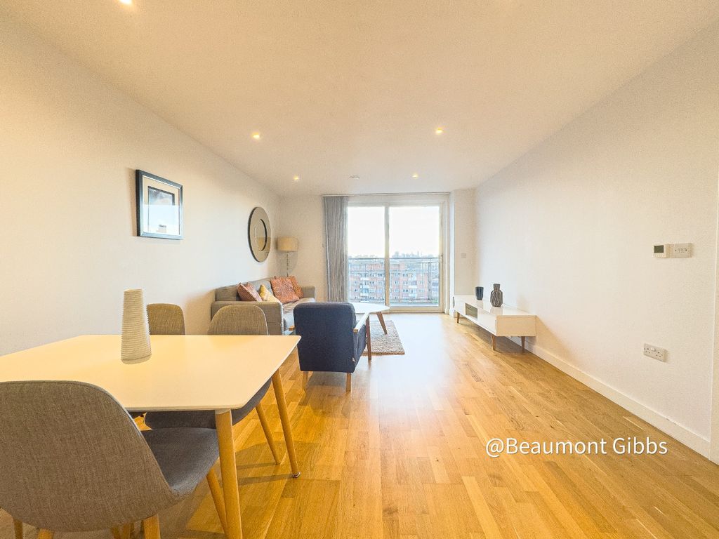 Property photo 3 of 18 4932502