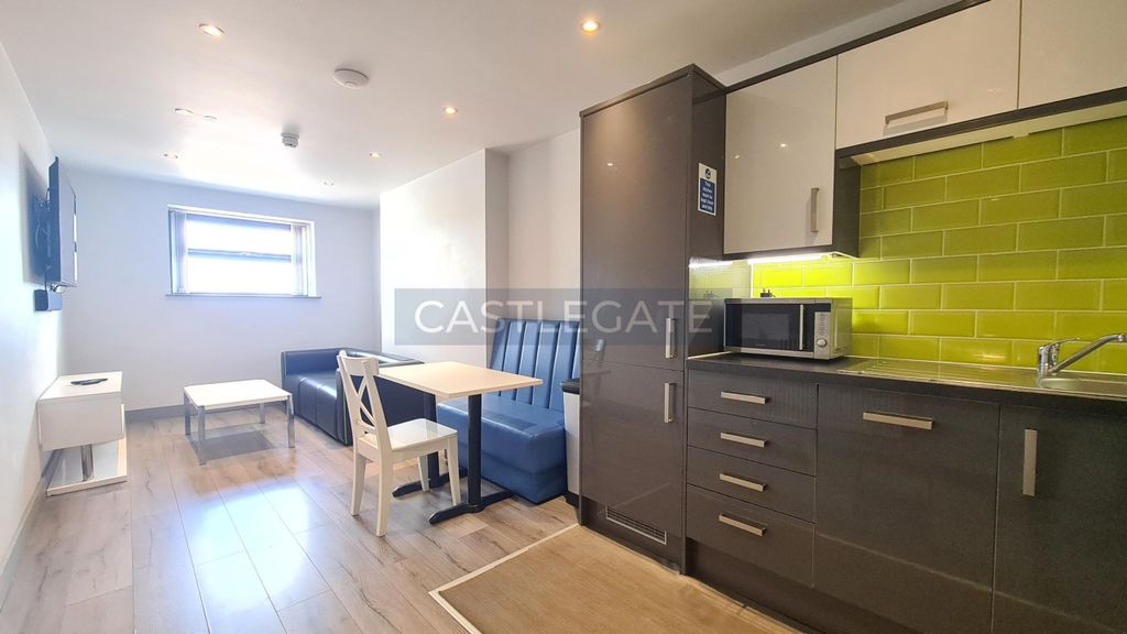 Property photo 2 of 10 Dundas Works Flat 12 (7)