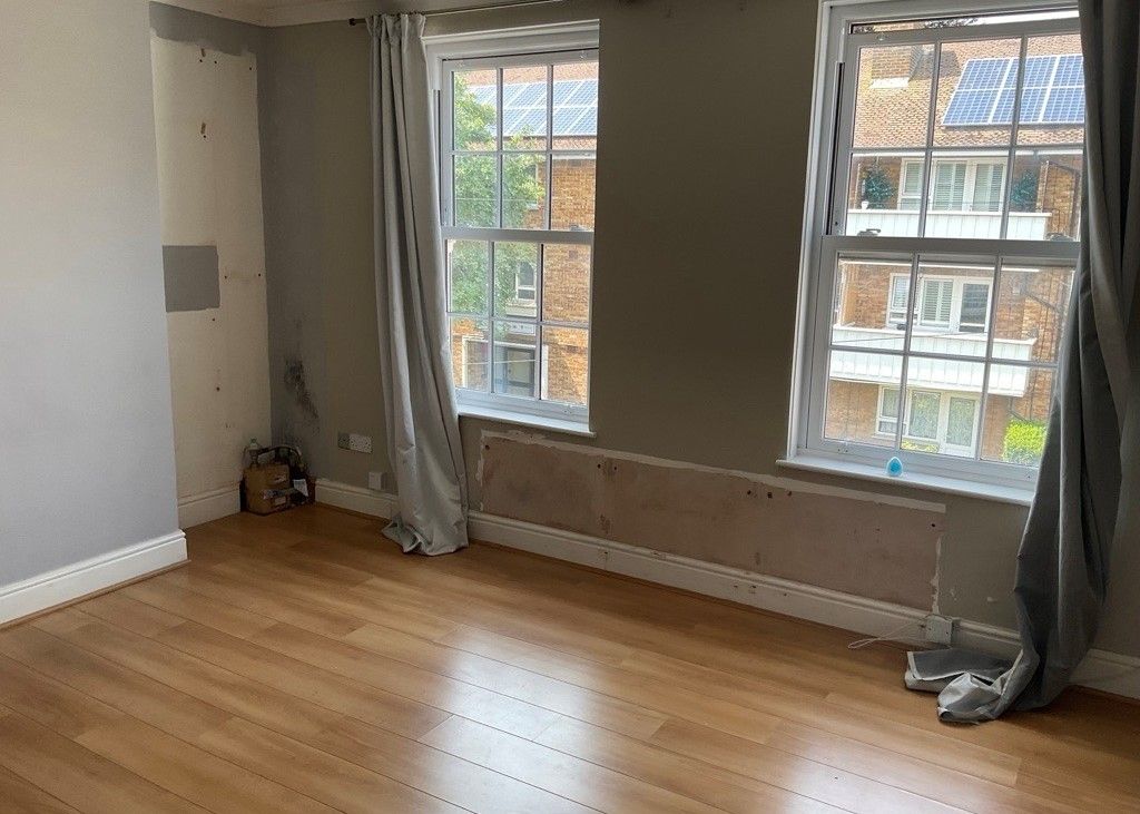 Property photo 2 of 6 Lounge