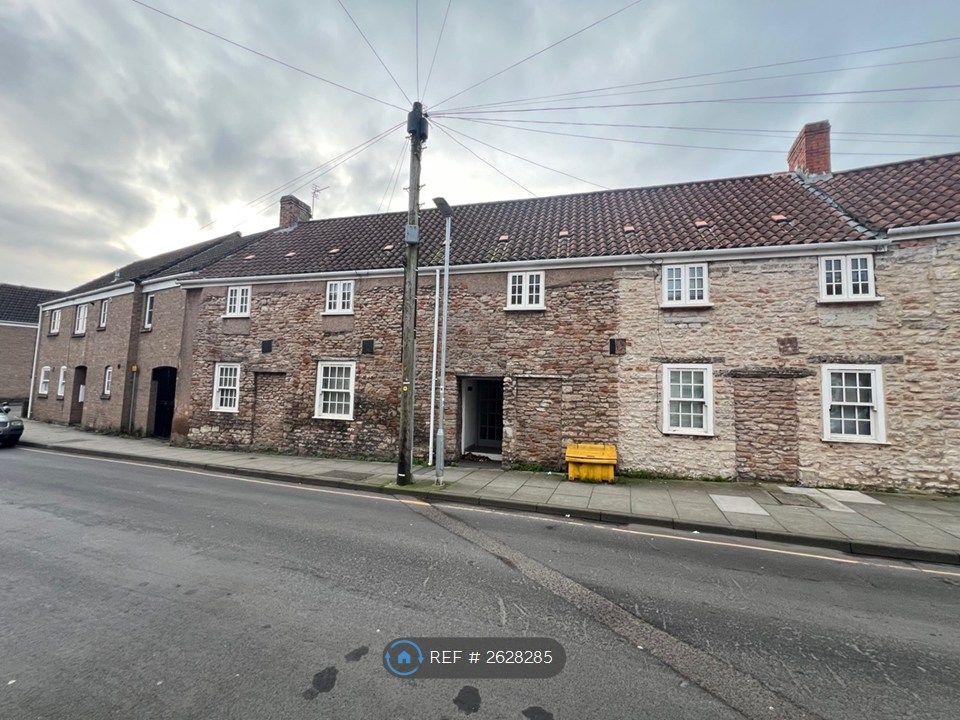 Property photo 1 of 12