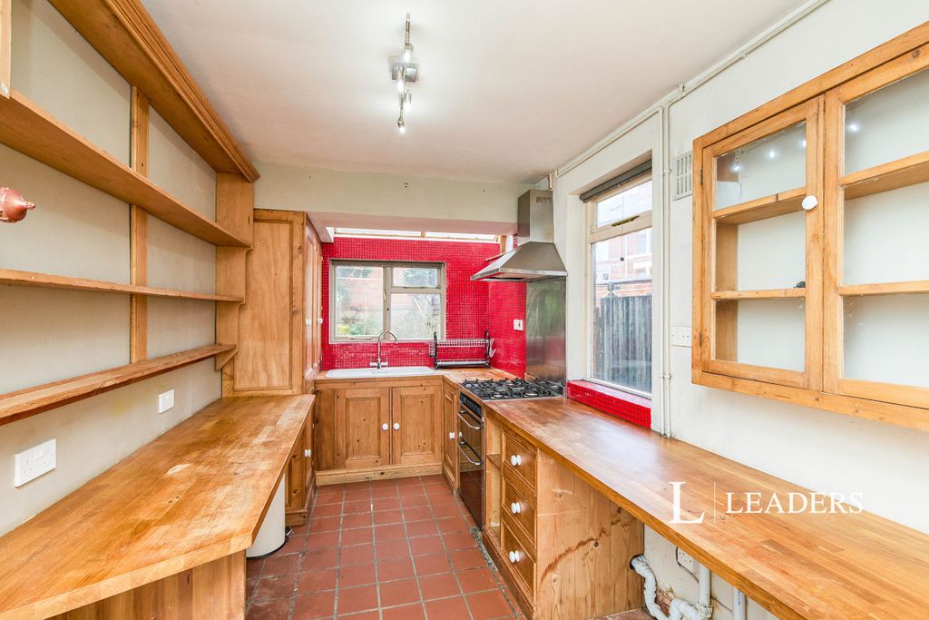 Property photo 2 of 11 2