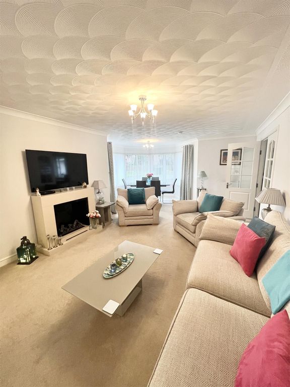 Property photo 2 of 28