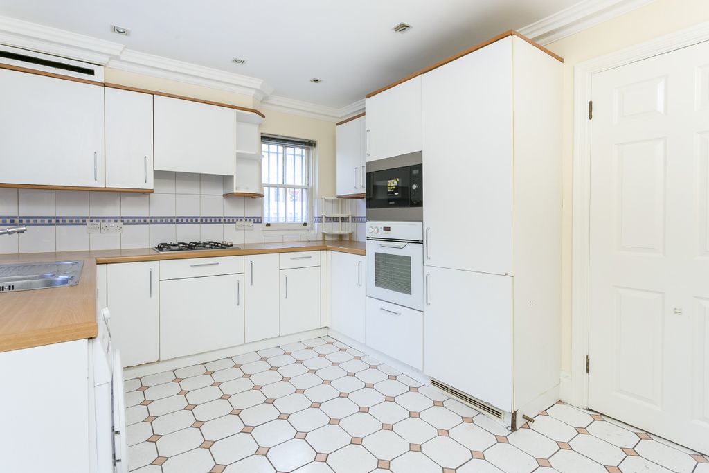 Property photo 3 of 7 3