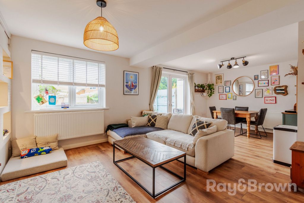 Property photo 2 of 48