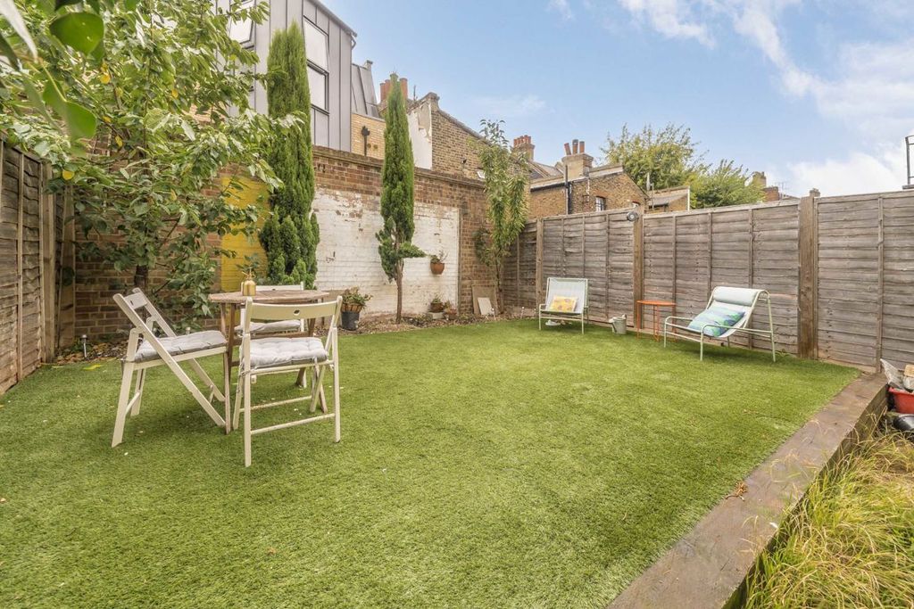 Property photo 3 of 7