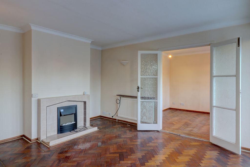 Property photo 3 of 11 Picture No. 10