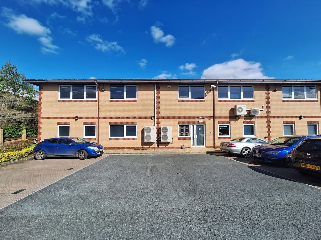 Property photo 1 of 8