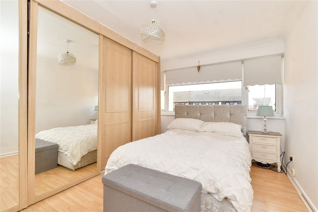 Property photo 1 of 14 Bedroom 1