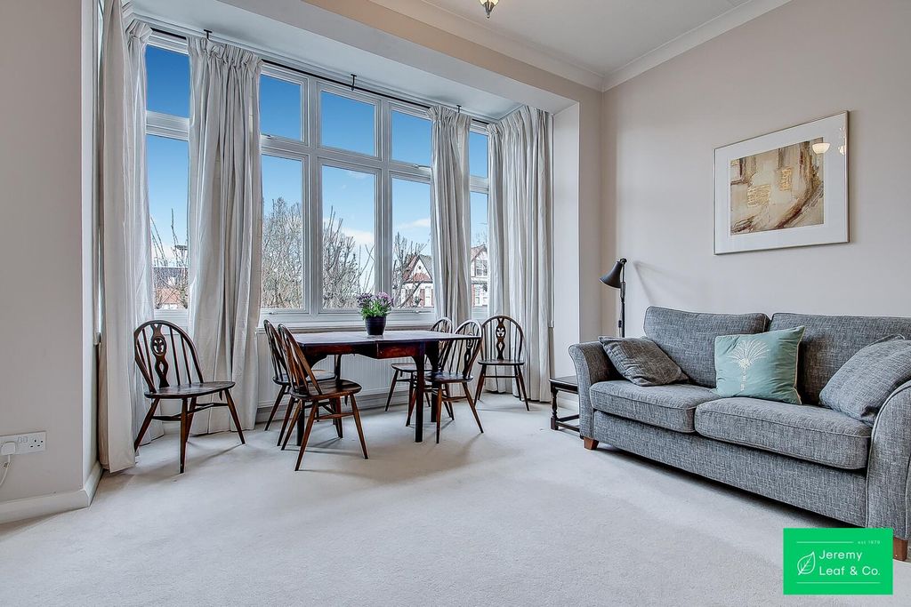 Property photo 1 of 13 Living Room