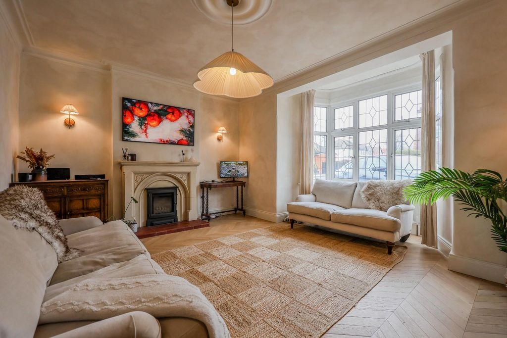 Property photo 2 of 24