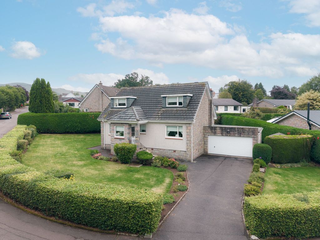 Property photo 1 of 31