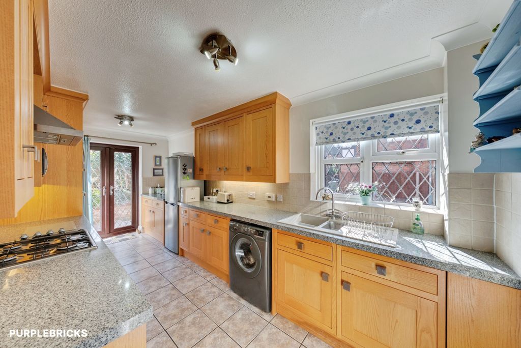 Property photo 3 of 39