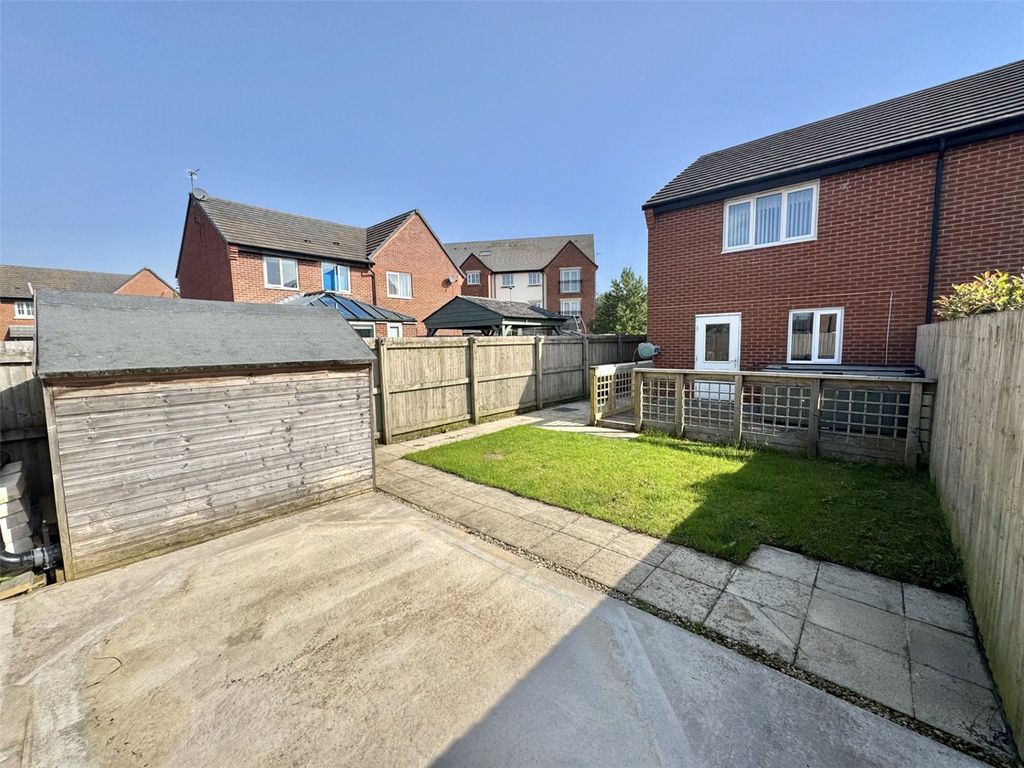 Property photo 2 of 13 Picture No. 12