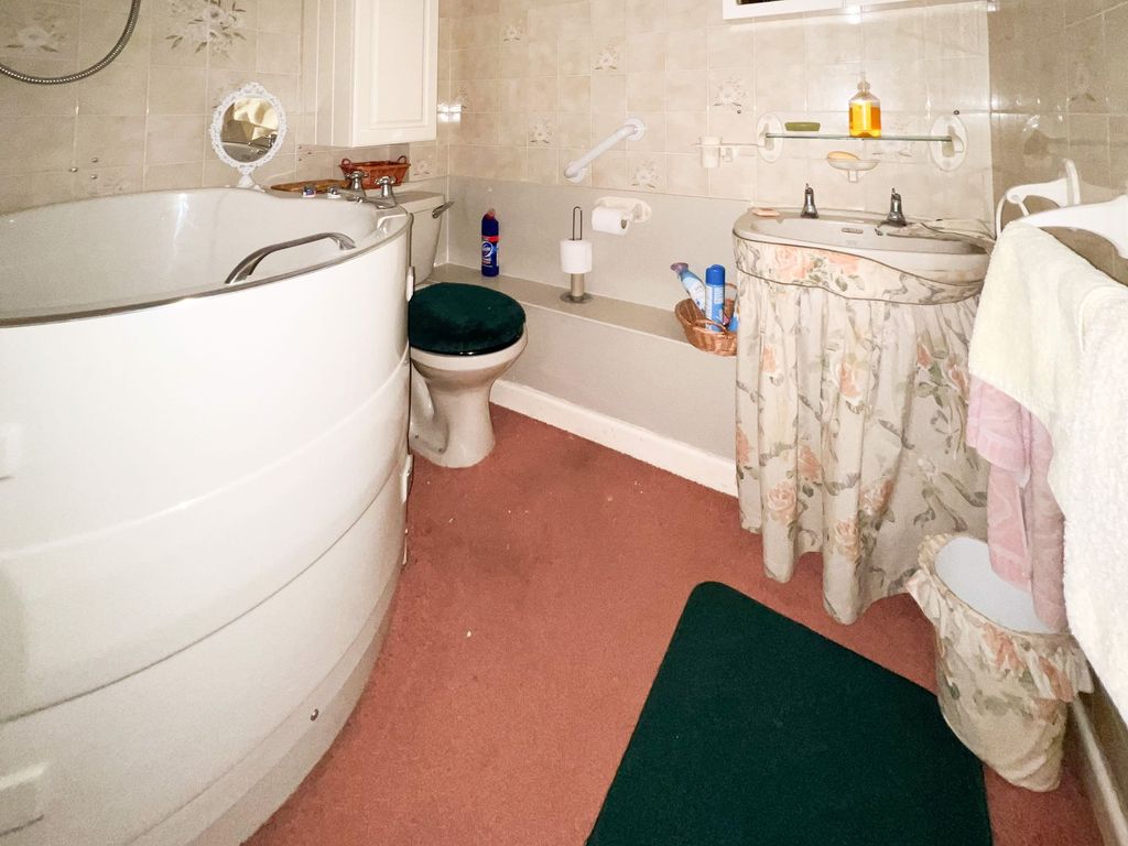 Additional image 7 of 1 bed flat for sale12 Maison Belleville, St Saviour JE2