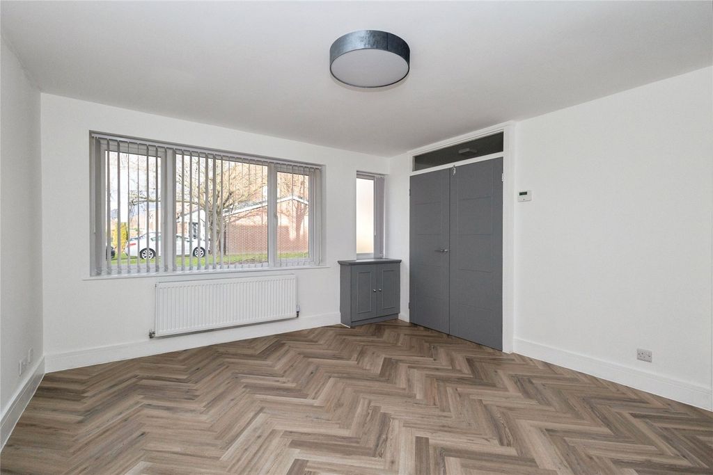 Property photo 3 of 16 Picture No. 15