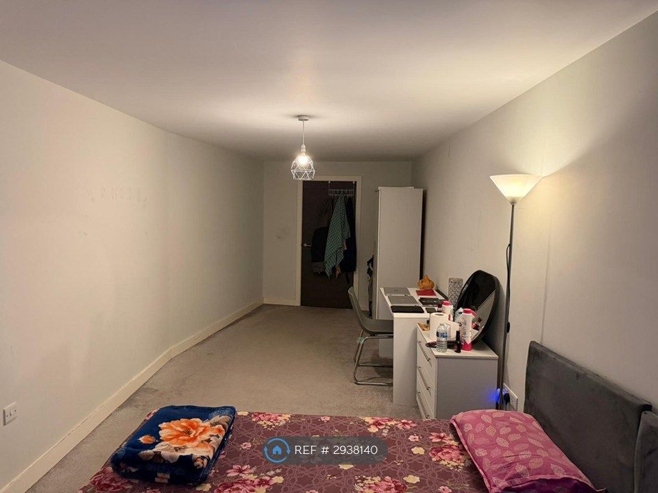 Property photo 2 of 24