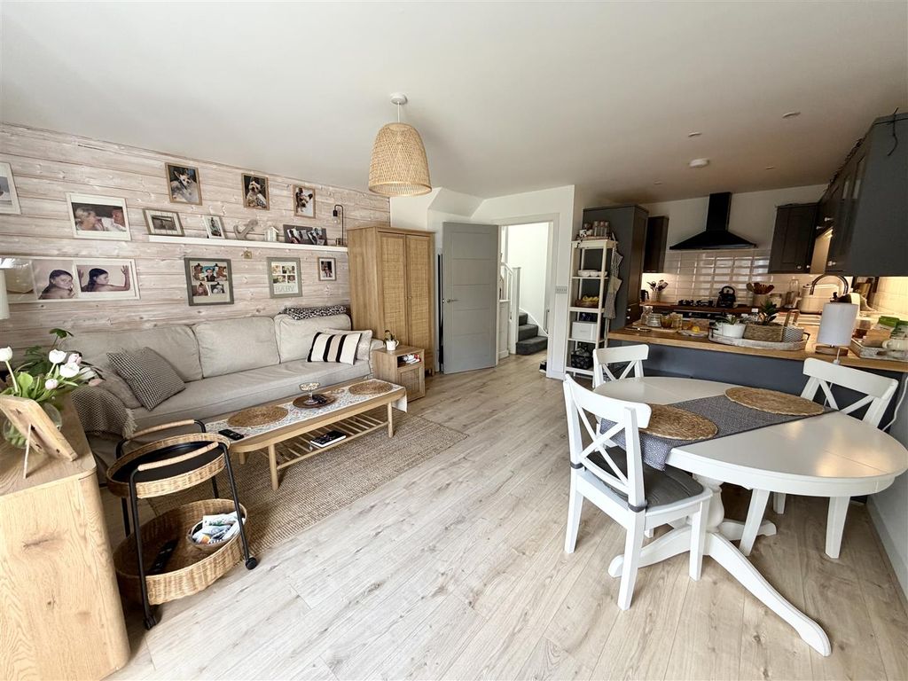 Property photo 3 of 15 Img_5832.Jpeg