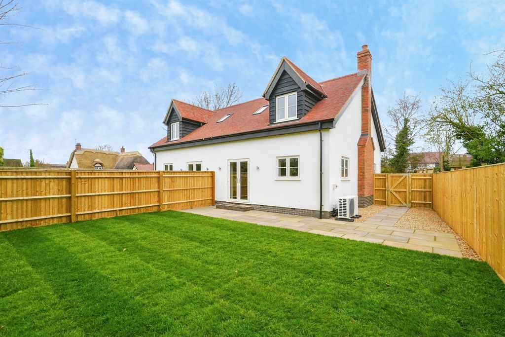 Property photo 2 of 12